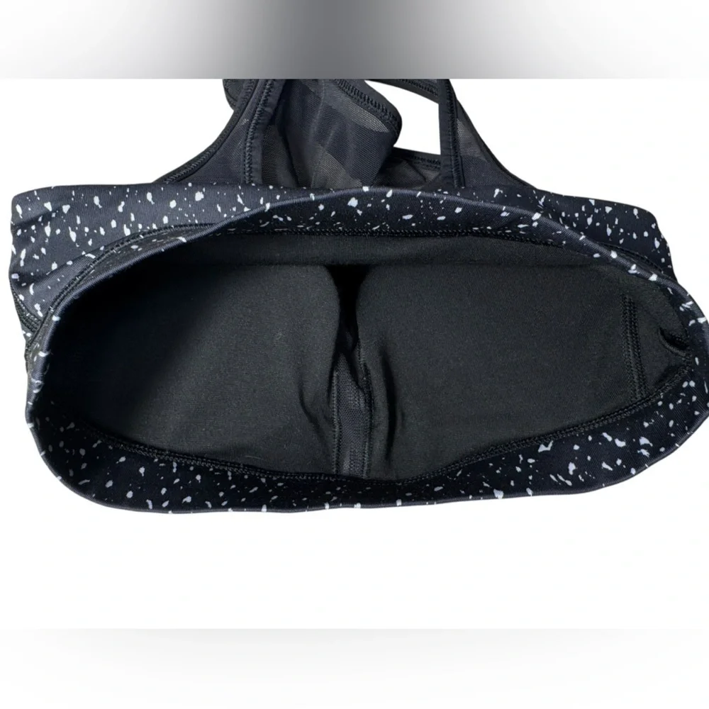 LULULEMON High Neck Mesh Bra SIZE 2 Black white EEUC RACERBACK MESH